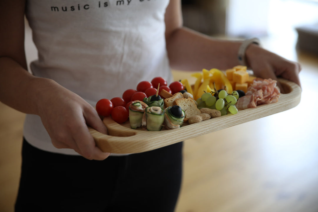 wood-serving-board–durable-and-stylish-kitchen-essential