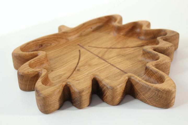 Minimalist-wooden-baby-plate-and-utensils