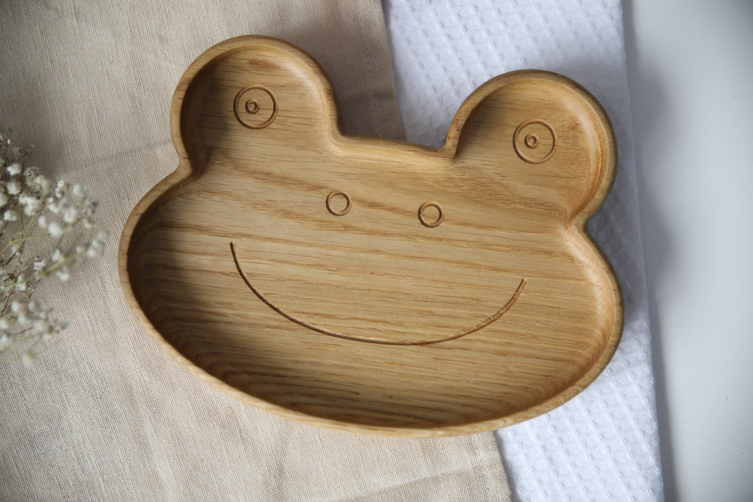 Wooden-baby-plate-eco-friendly-tableware-for-little-ones