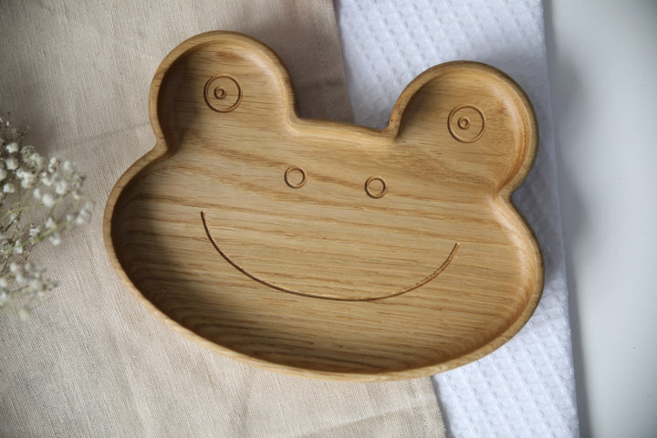 Wooden-baby-plate-eco-friendly-tableware-for-little-ones