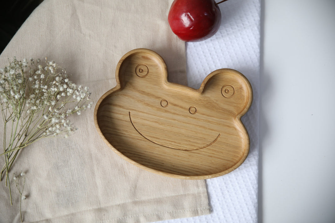 Wooden-baby-plate-eco-friendly-tableware-for-little-ones