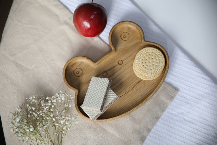Wooden-baby-plate-eco-friendly-tableware-for-little-ones