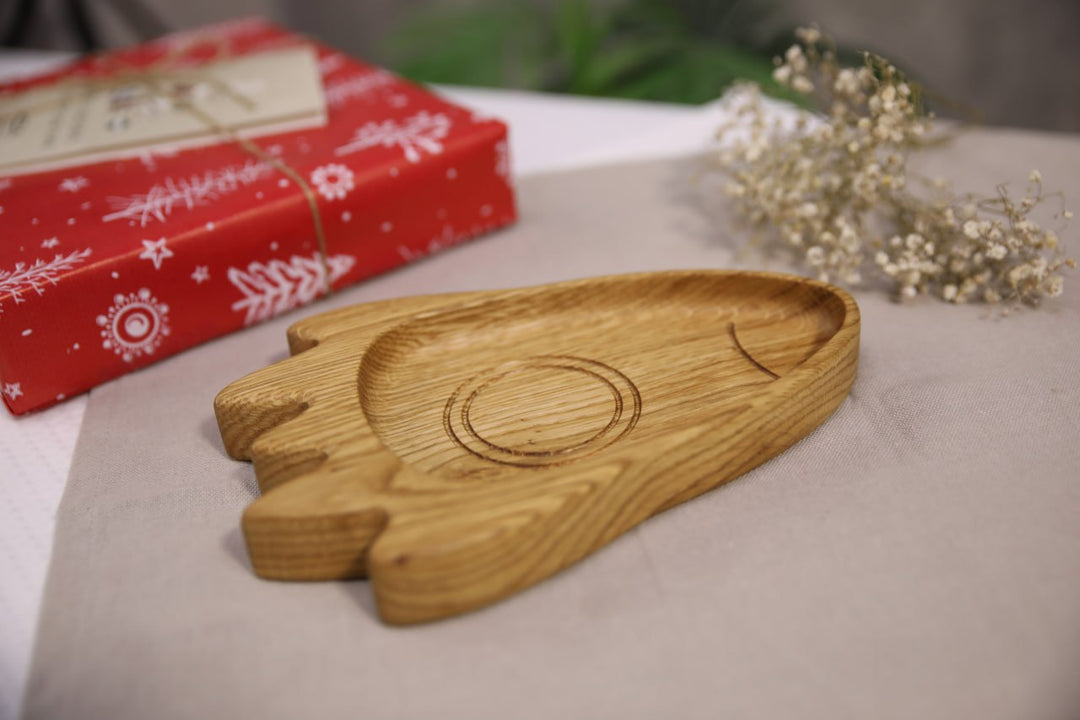 Durable-and-safe-wooden-dish-for-kids