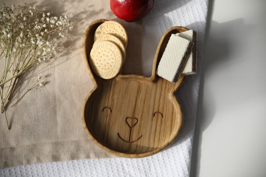 Wooden-baby-plate-eco-friendly-tableware-for-little-ones
