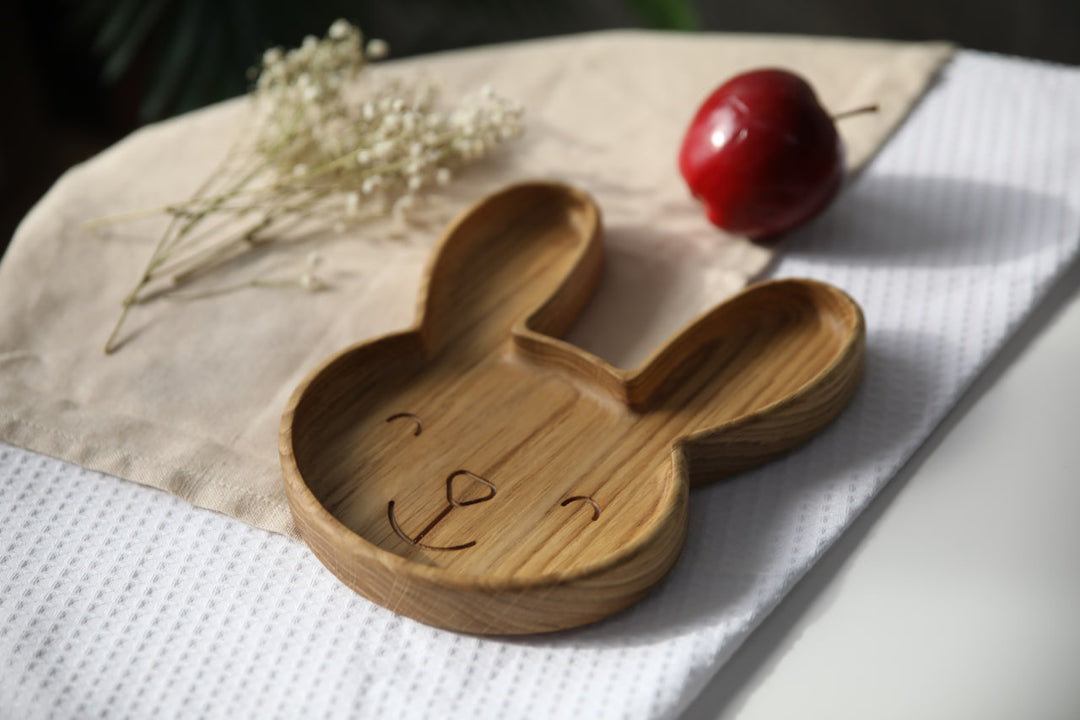 Wooden-baby-plate-eco-friendly-tableware-for-little-ones
