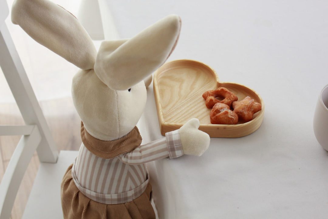 Eco-friendly-wooden-original-plate-leaf-design