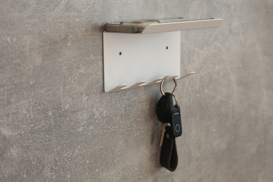 Handmade-Metal-KeyHolder-Minimalist-Wall-Mounted-Organizer-for-Entryway