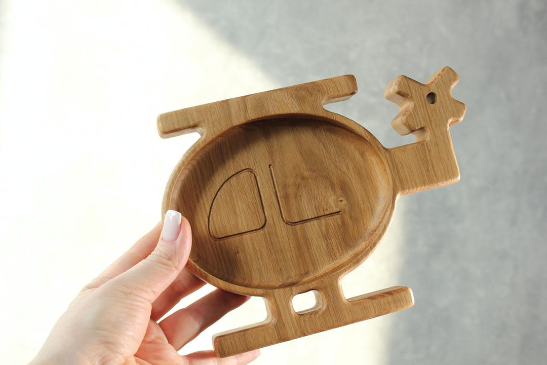 Minimalist-wooden-baby-plate-for-your-baby