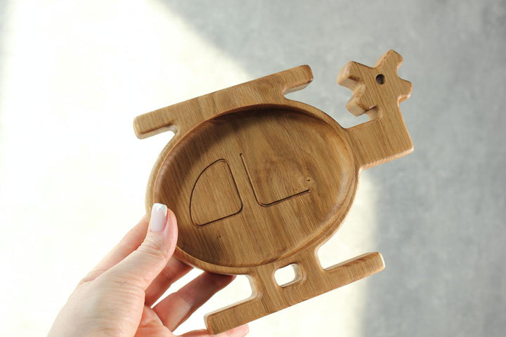 Minimalist-wooden-baby-plate-for-your-baby