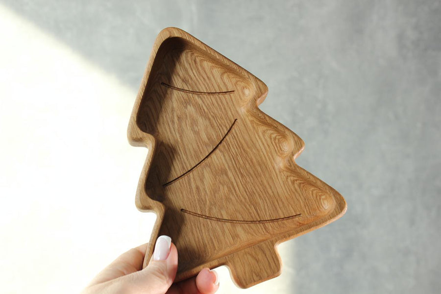 Durable-wooden-plate-perfect-for-little-hands