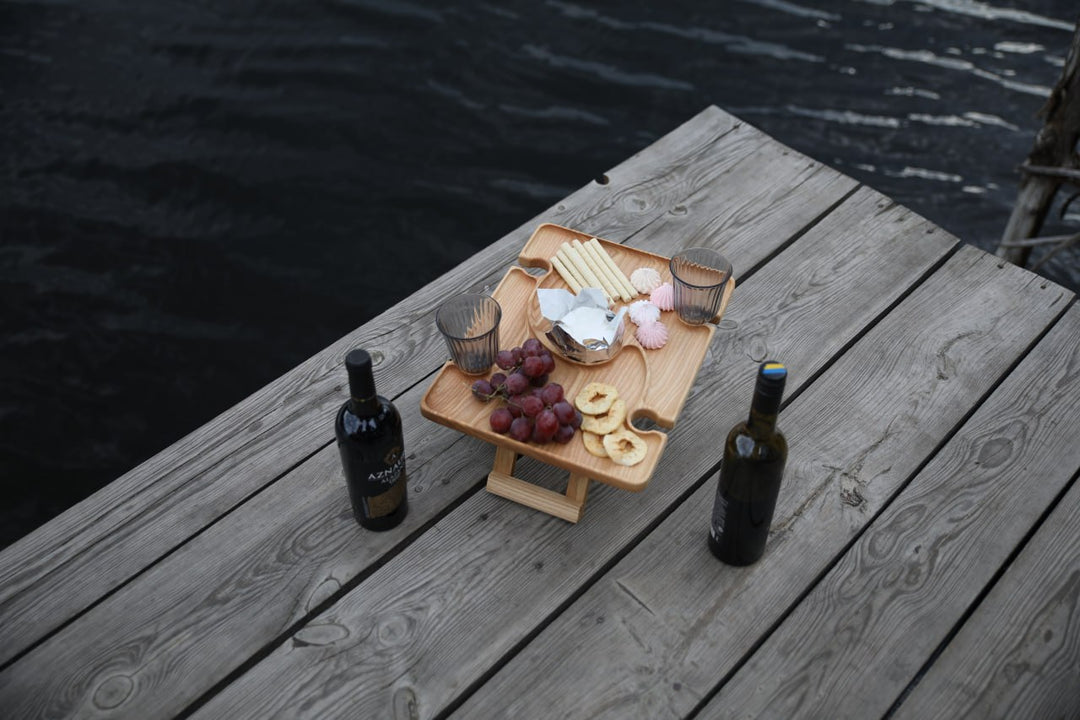 Wine Table Original – Wooden Portable Stand