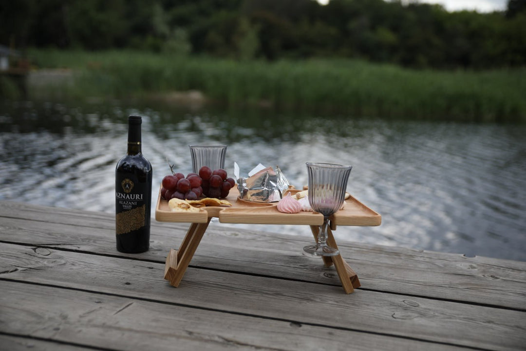 Wine Table Original – Wooden Portable Stand