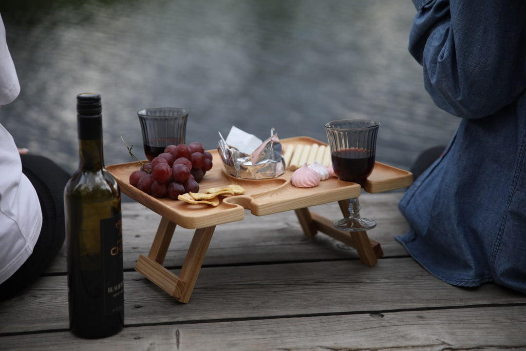 Wine Table Original – Wooden Portable Stand