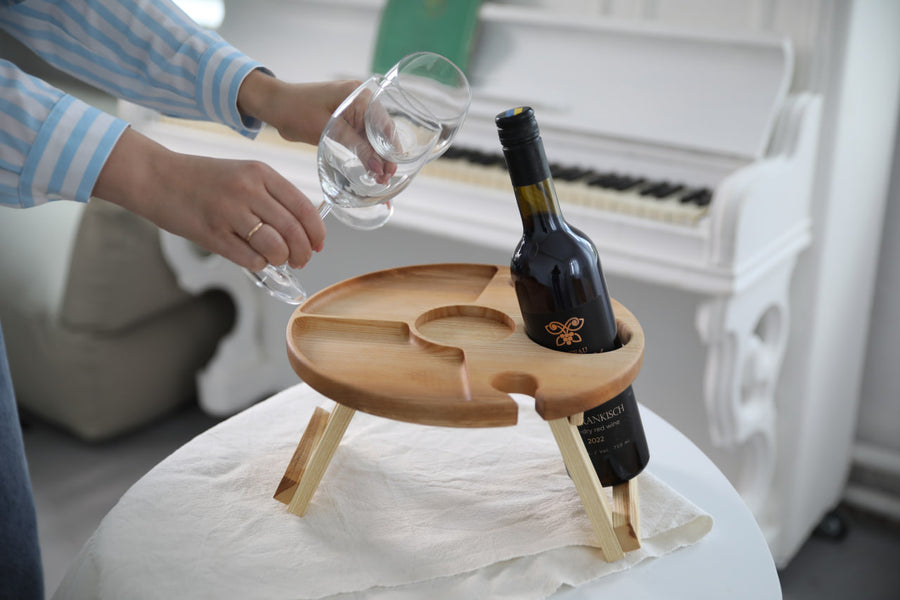 Foldable-wooden-table-for-wine-lovers