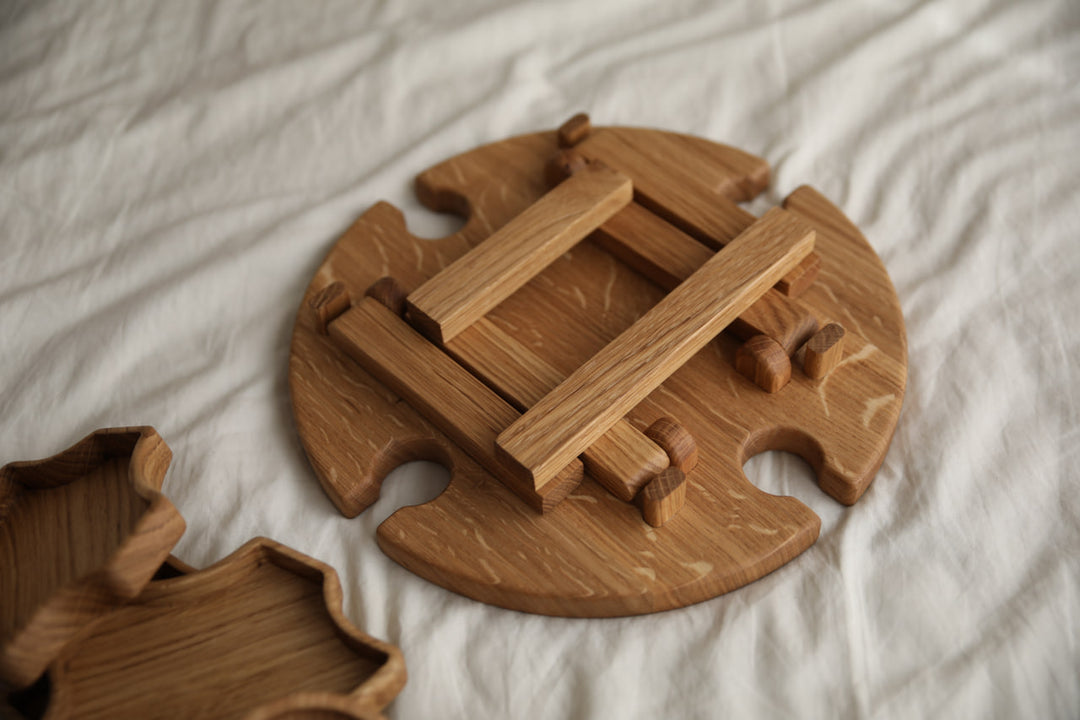 Compact-wine-picnic-table-with-foldable-legs