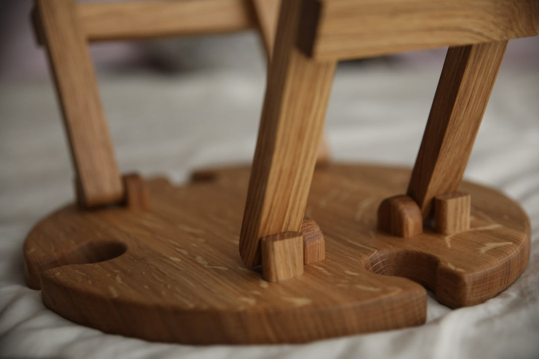 Compact-wine-picnic-table-with-foldable-legs