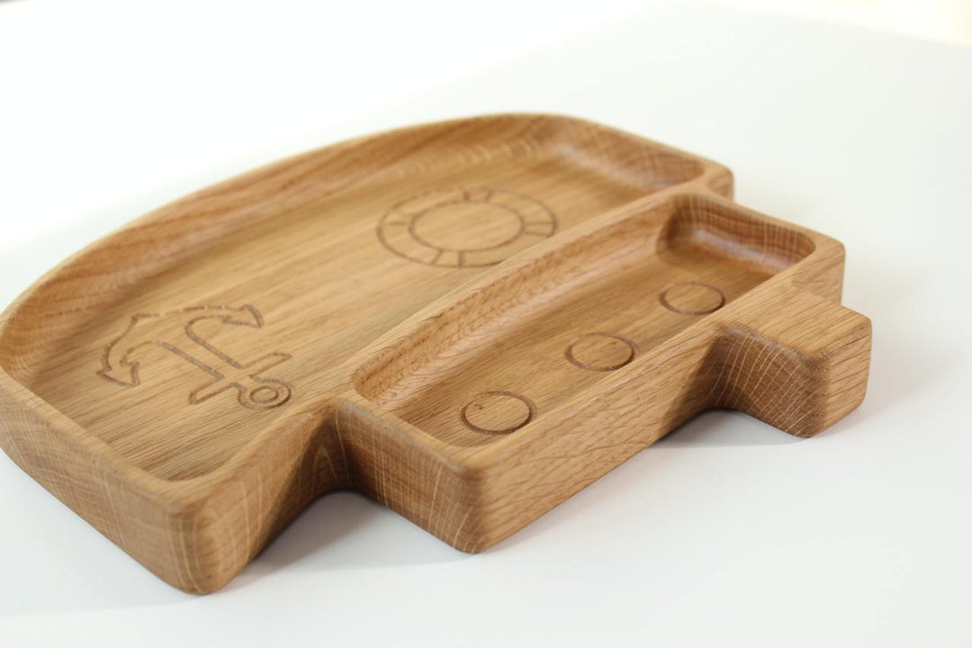 Safe-and-sustainable-wooden-plate-for-children