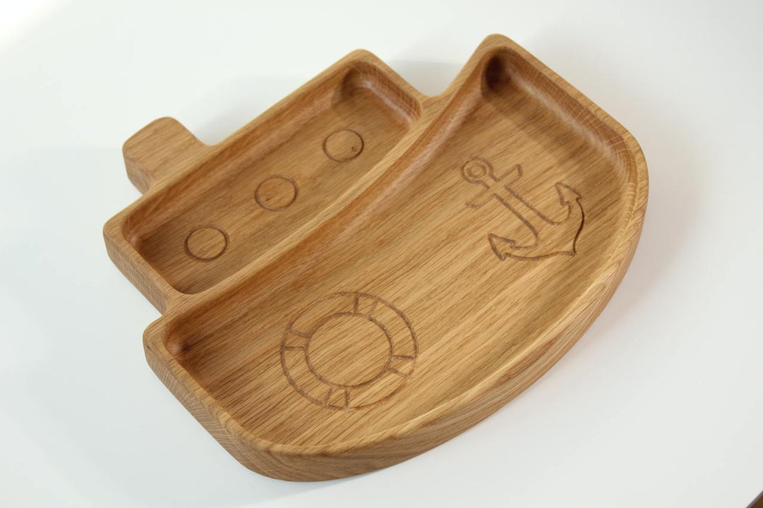 Safe-and-sustainable-wooden-plate-for-children
