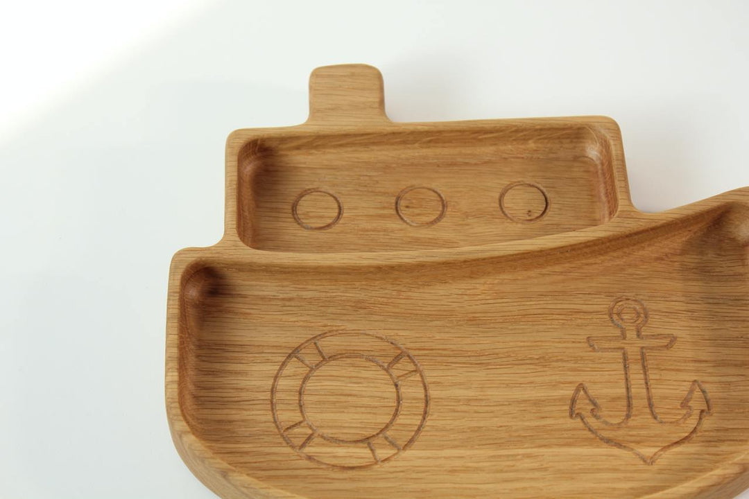Safe-and-sustainable-wooden-plate-for-children