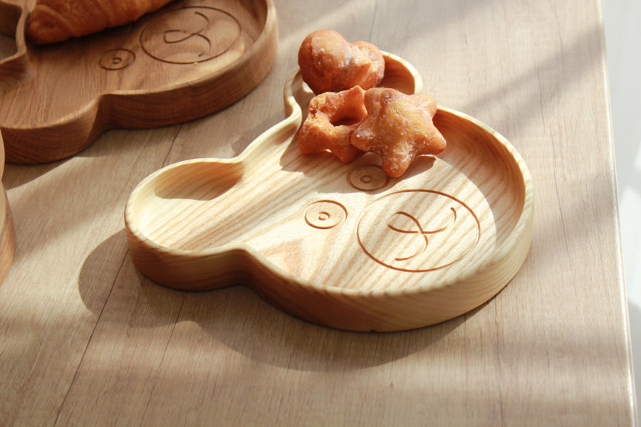 Wooden-toddler-plate-natural-and-comfortable