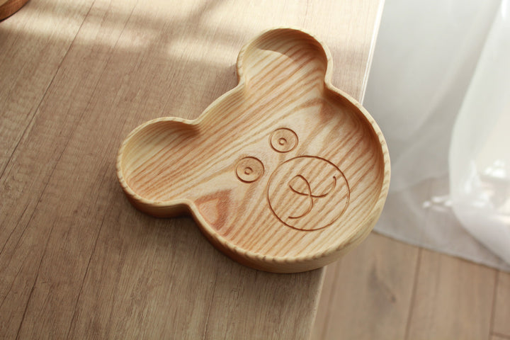 Wooden-toddler-plate-natural-and-comfortable