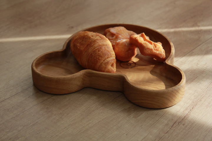 Wooden-toddler-plate-natural-and-comfortable