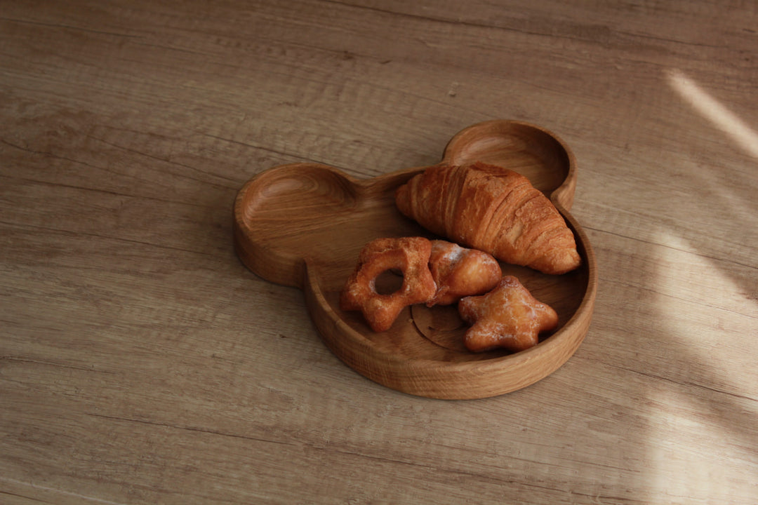 Wooden-toddler-plate-natural-and-comfortable