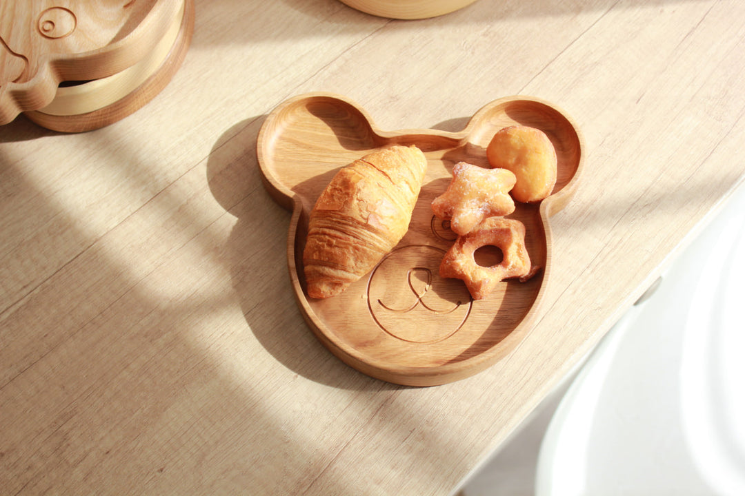 Wooden-toddler-plate-natural-and-comfortable