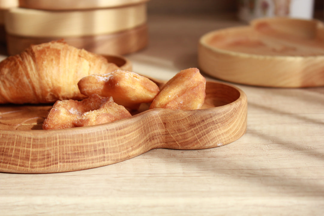 Wooden-toddler-plate-natural-and-comfortable