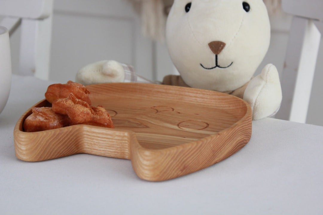 Cute-and-functional-wooden-plate-for-children