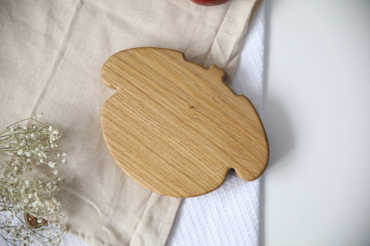 Natural-wood-baby-plate-perfect-for-healthy-eating
