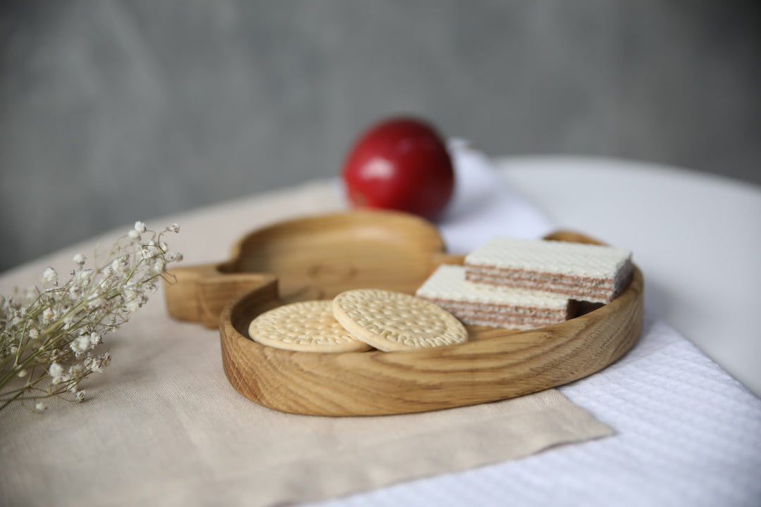 Adorable-wooden-baby-plate-ergonomic-and-natural