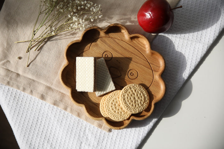 Durable-and-safe-wooden-dish-for-kids