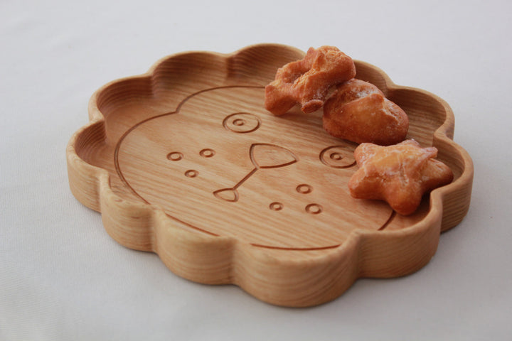 Durable-and-safe-wooden-dish-for-kids