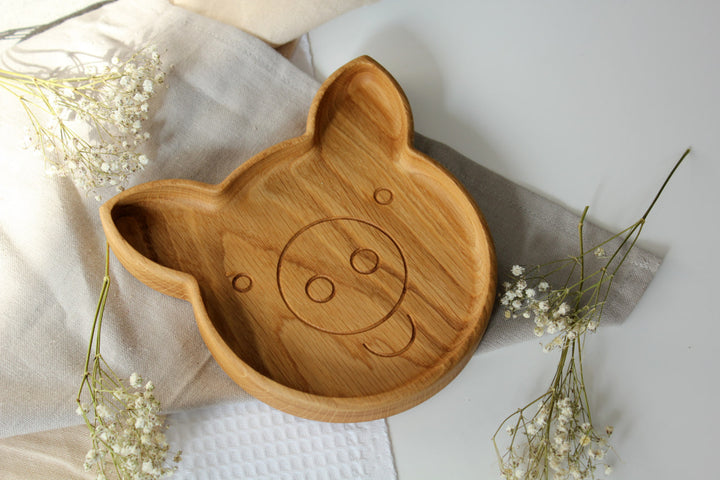 Wooden-toddler-plate-natural-and-comfortable