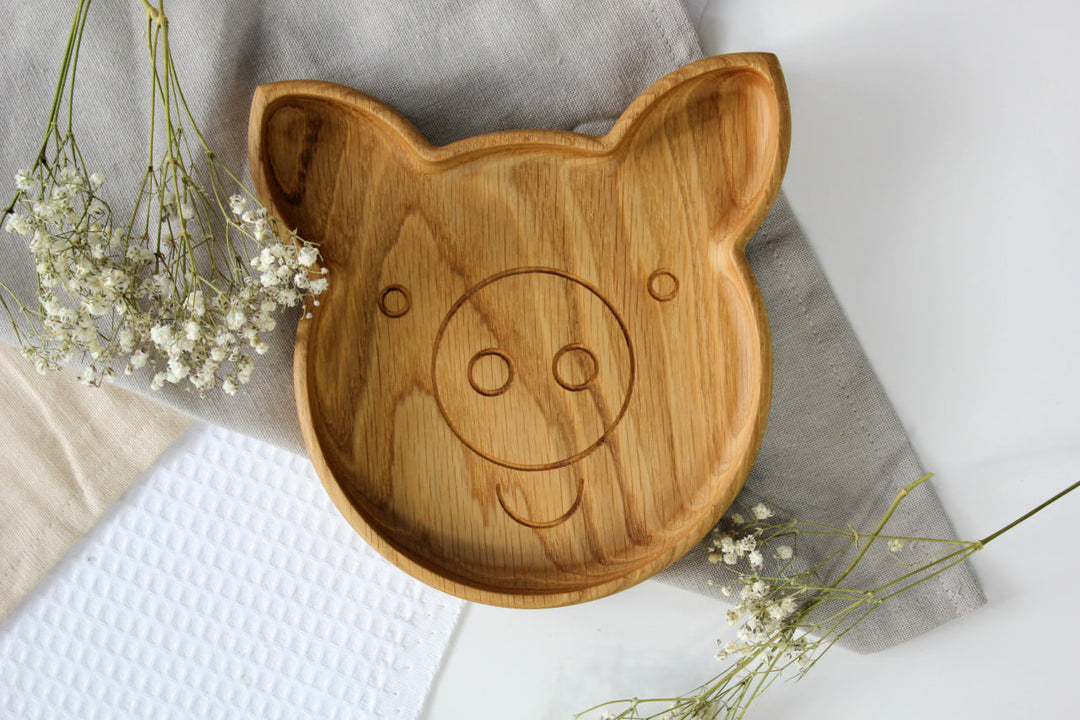 Wooden-toddler-plate-natural-and-comfortable