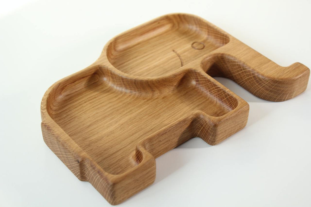 Wooden-baby-plate-shaped-like-an-elephant