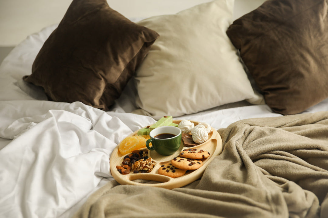 Natural-wood-serving-board-with-handles-eco-friendly-tray-for-food-presentation-and-party-serving