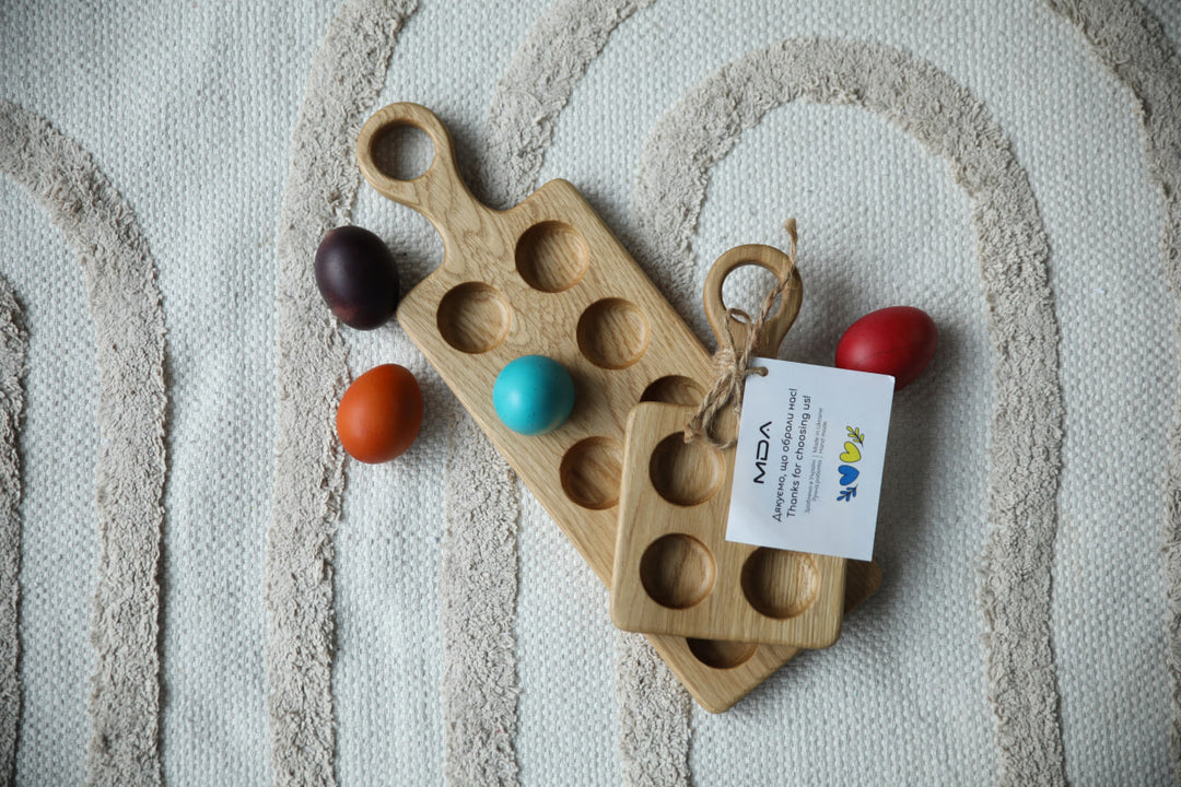 Wooden-Easter-egg-holder-perfect-for-displaying-and-decorating-eggs