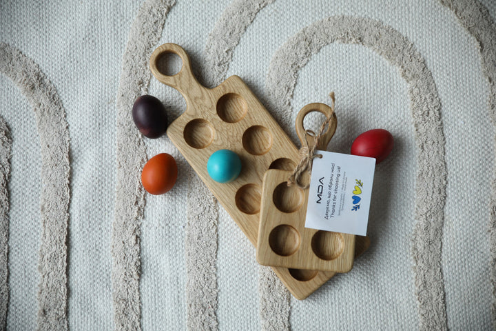 Wooden-Easter-egg-holder-perfect-for-displaying-and-decorating-eggs