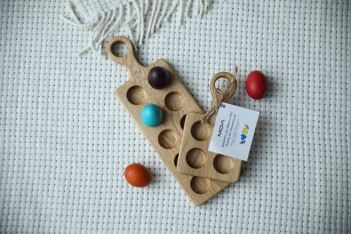 Wooden-Easter-egg-holder-perfect-for-displaying-and-decorating-eggs