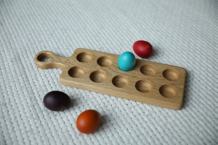 Wooden-Easter-egg-holder-perfect-for-displaying-and-decorating-eggs