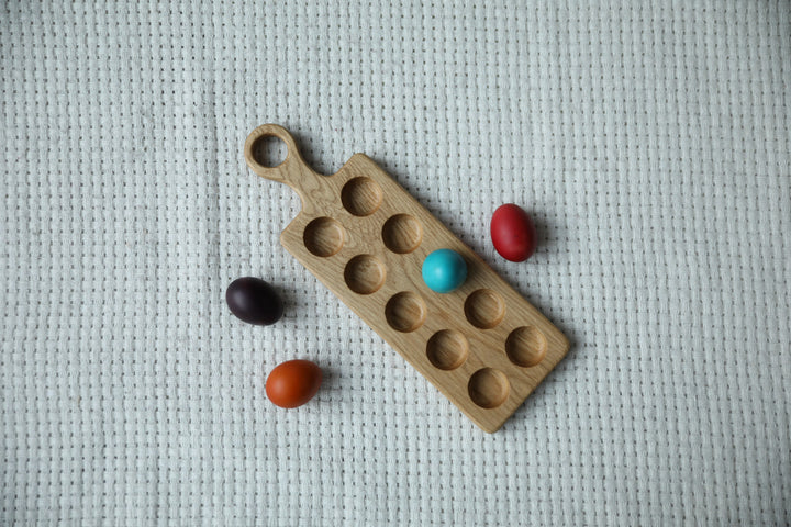 Wooden-Easter-egg-holder-perfect-for-displaying-and-decorating-eggs