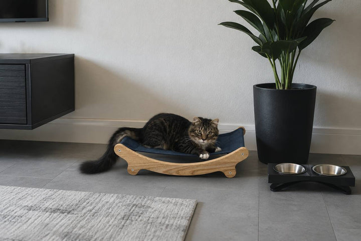 Space-saving-wall-mounted-cat-bed-for-small-spaces
