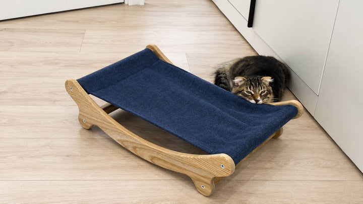 Space-saving-wall-mounted-cat-bed-for-small-spaces