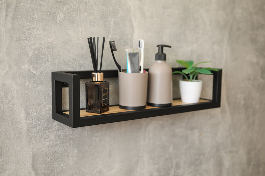 Rustic-Bathroom-Storage-perfect-for-a-cozy-organized-space