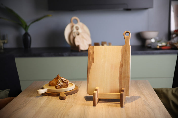 Large-ash-oak-cutting-board-professional-grade-kitchen-tool