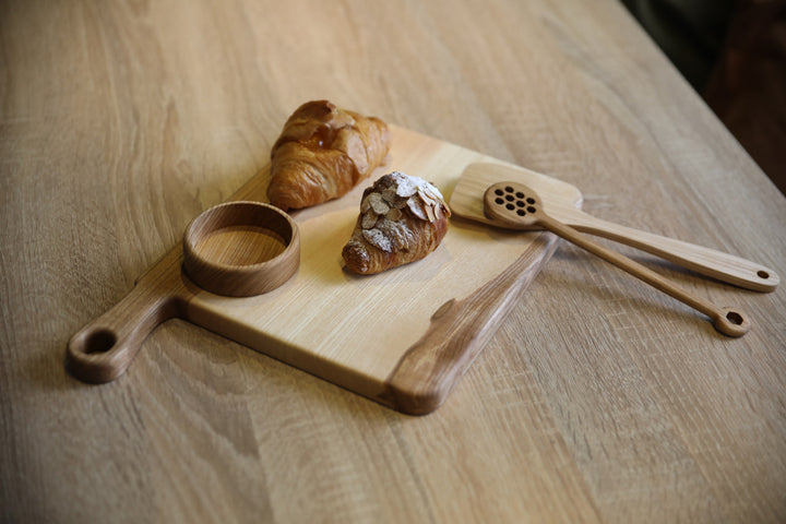 Large-ash-oak-cutting-board-professional-grade-kitchen-tool