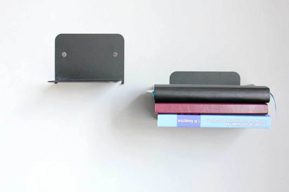 Floating-wall-mounted-bookshelf-with-an-elegant-space-saving design