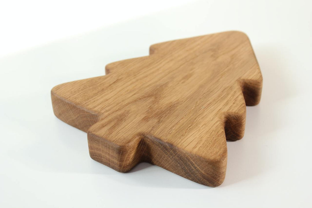 Durable-wooden-plate-perfect-for-little-hands